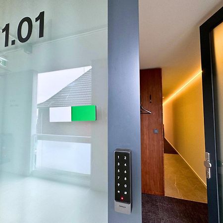 Tin Inn - Hueckelhoven - Das Hotel Aus Hochwertig Ausgebauten Ueberseecontainern Eksteriør billede