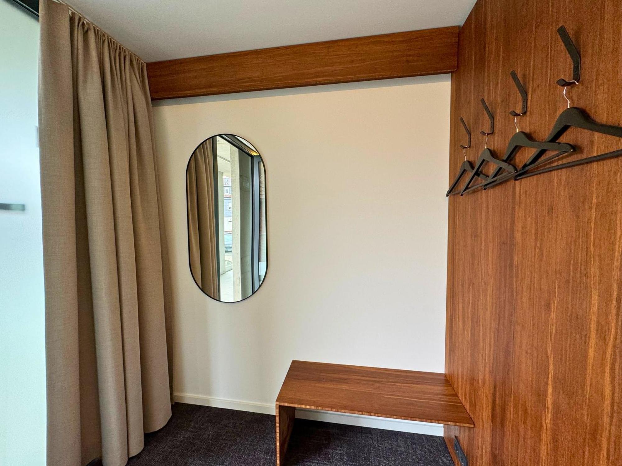 Tin Inn - Hueckelhoven - Das Hotel Aus Hochwertig Ausgebauten Ueberseecontainern Eksteriør billede
