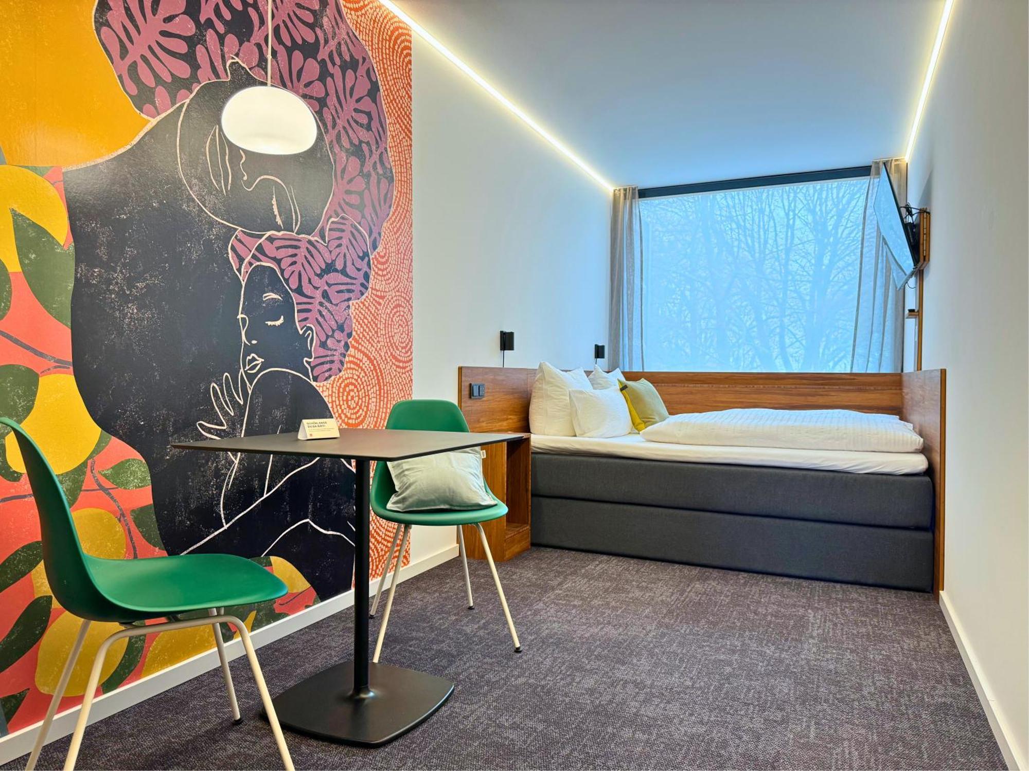 Tin Inn - Hueckelhoven - Das Hotel Aus Hochwertig Ausgebauten Ueberseecontainern Eksteriør billede